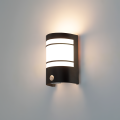 MEGAN S.  lampa elewacyjna z czujnikiem ruchu i zmierzchu IP44 BK